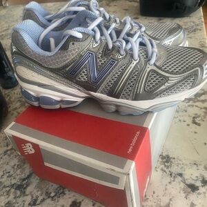 New Balance Women's Gray & Light Blue Athletic Running Sneakers